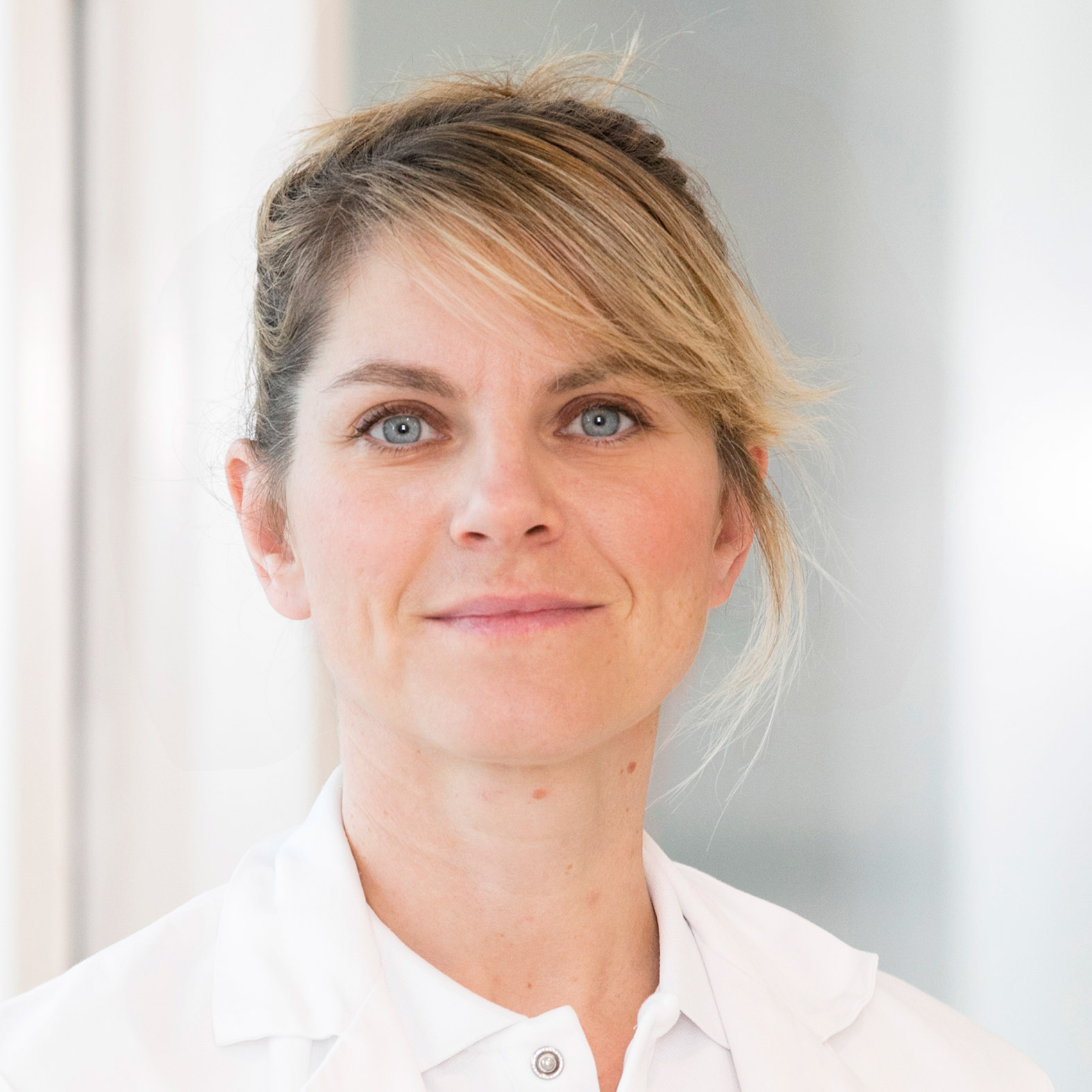 Portrait Bild einer Ärztin